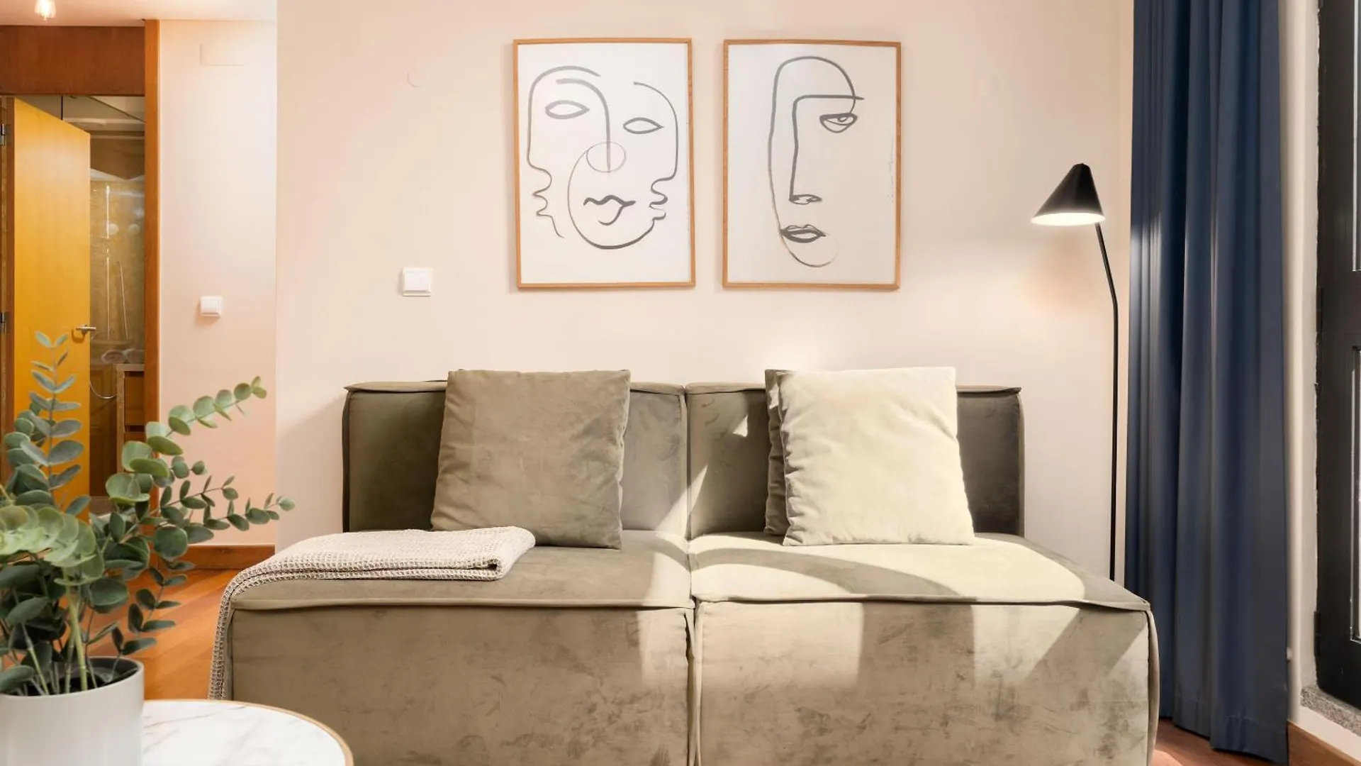 Limehome Lisbon Rua Eca De Queiroz 0*,
