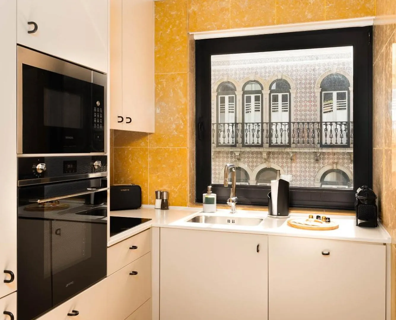 Limehome Lisbon Rua Eca De Queiroz